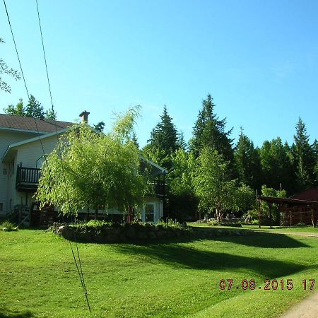 Salmonberry Lane Bed & Breakfast Clearwater Exterior photo