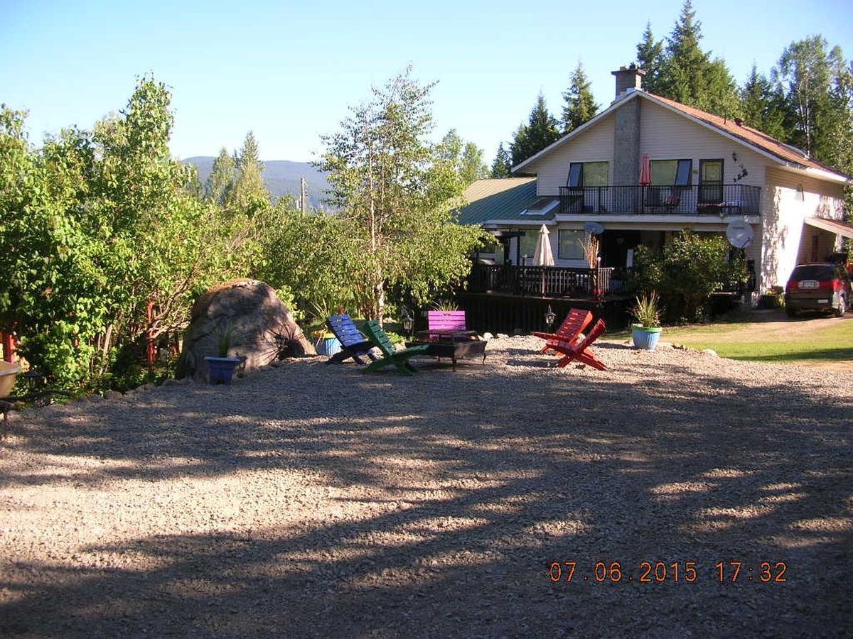 Salmonberry Lane Bed & Breakfast Clearwater Exterior photo